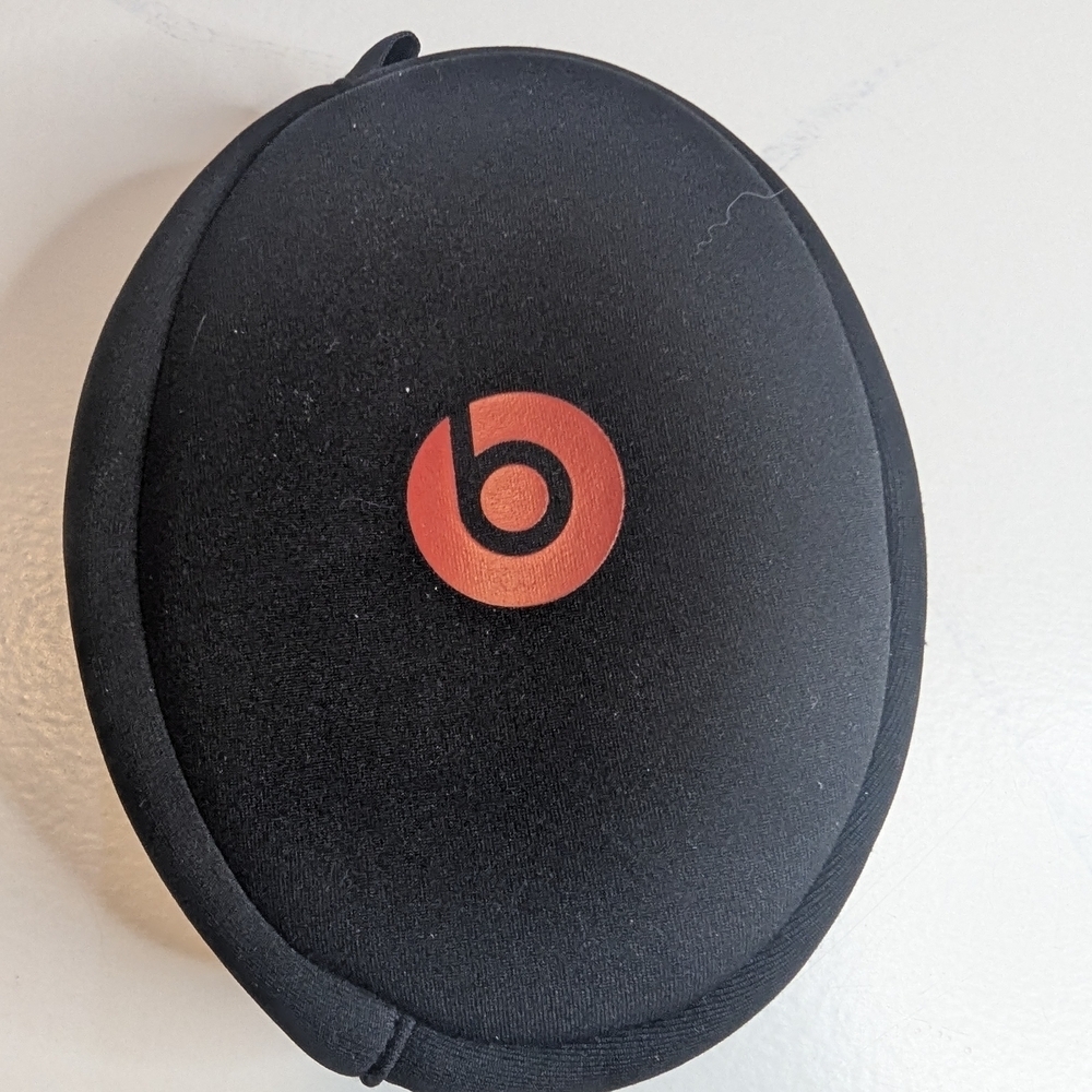 Authentic Beats by Dr Dre Cushioned Travel Soft Case ONLY! NO Headphones‎